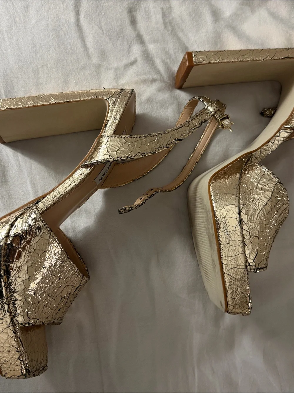 Steve Madden Rose Gold Metallic Crackle Platform Sandal